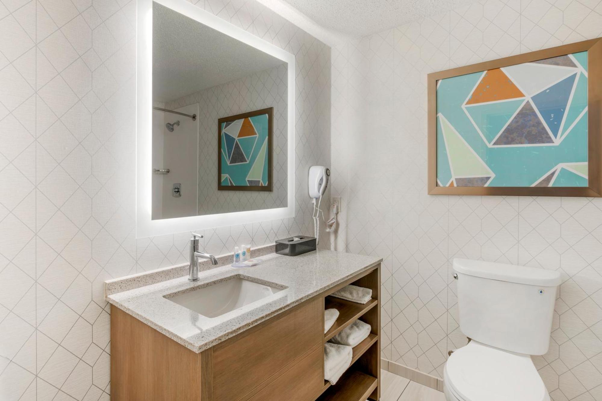 Comfort Inn & Suites Louisville Airport Fair & Expo Ngoại thất bức ảnh
