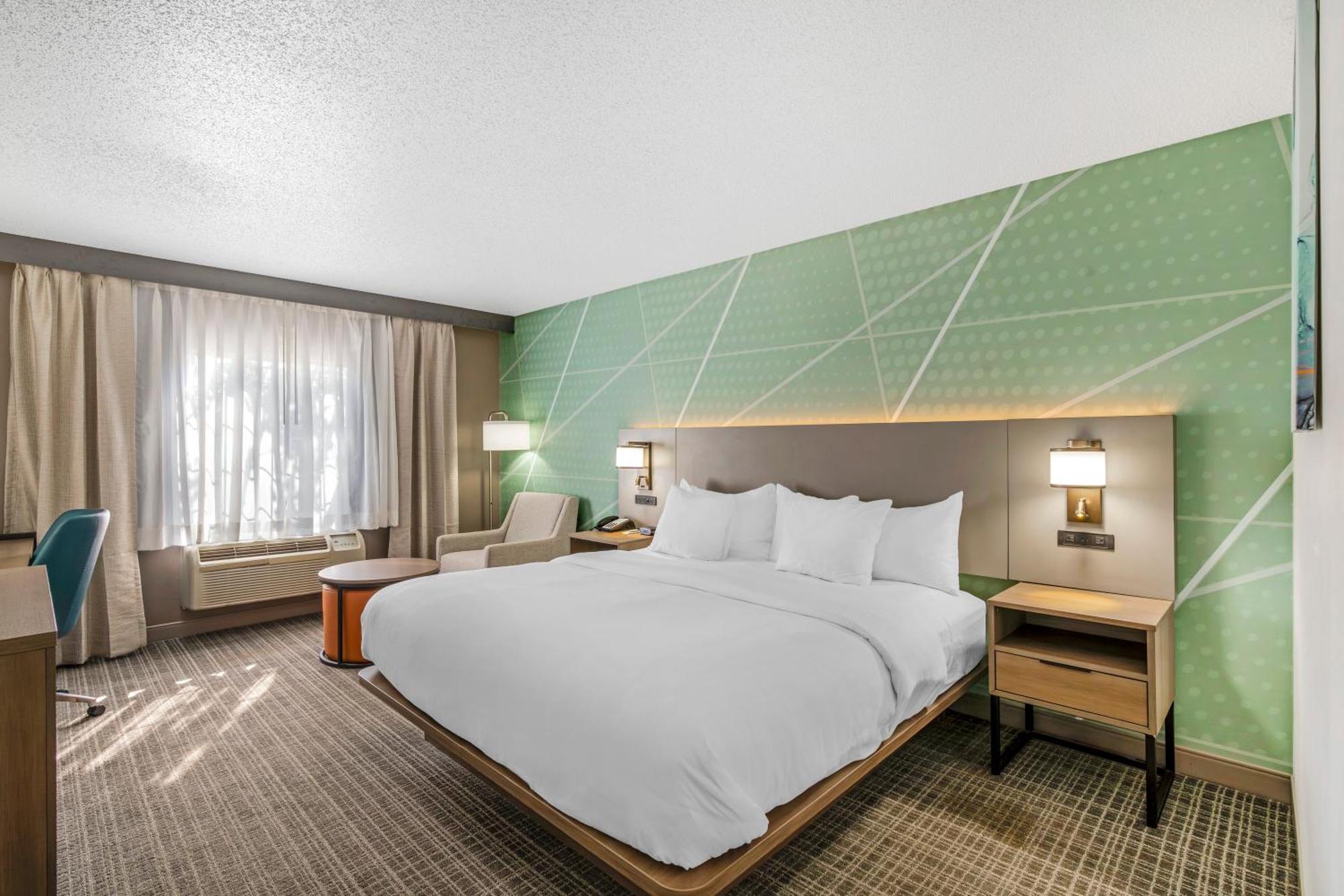 Comfort Inn & Suites Louisville Airport Fair & Expo Ngoại thất bức ảnh