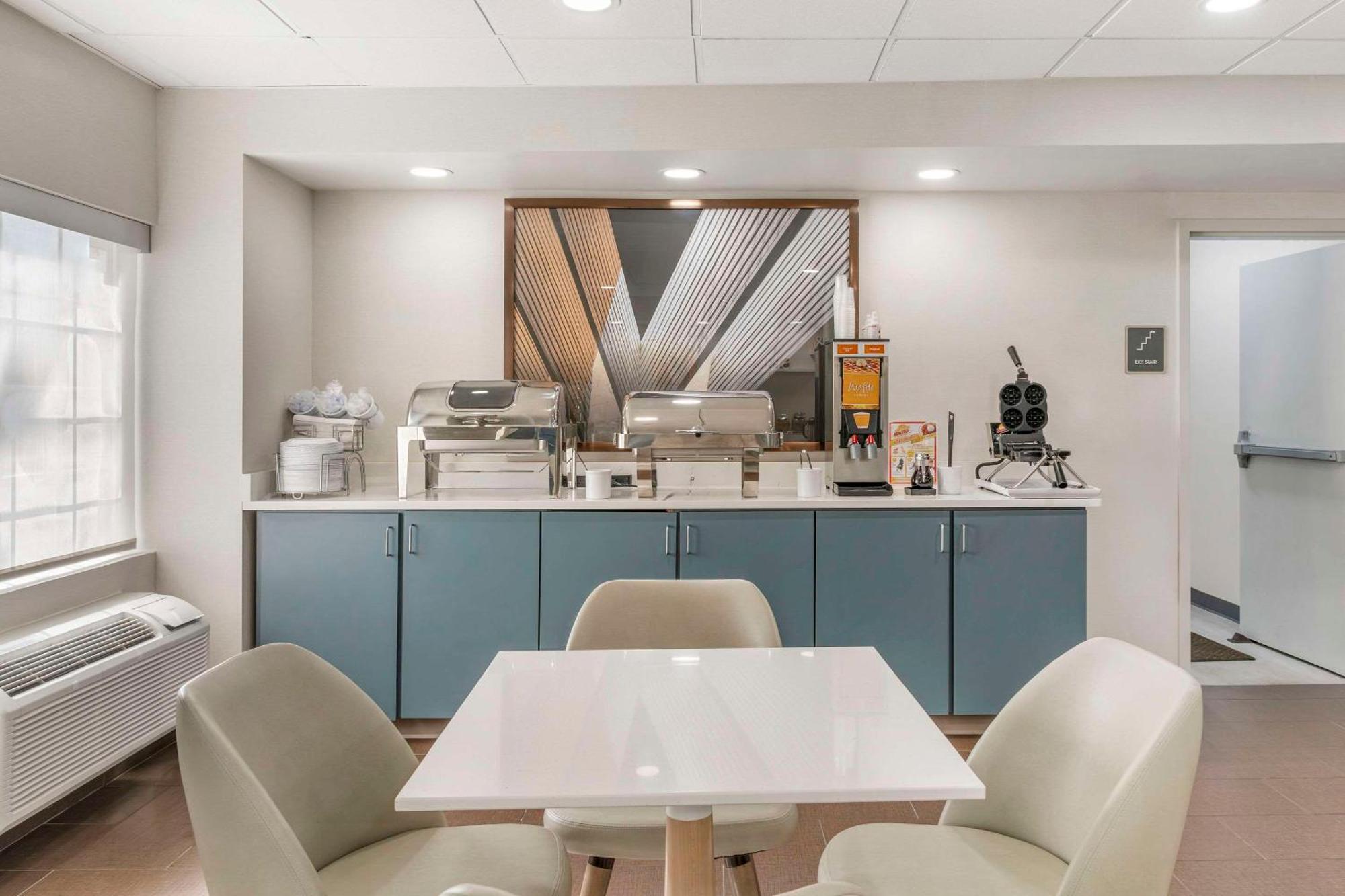Comfort Inn & Suites Louisville Airport Fair & Expo Ngoại thất bức ảnh