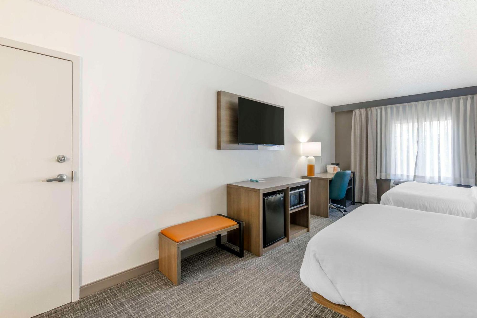 Comfort Inn & Suites Louisville Airport Fair & Expo Ngoại thất bức ảnh