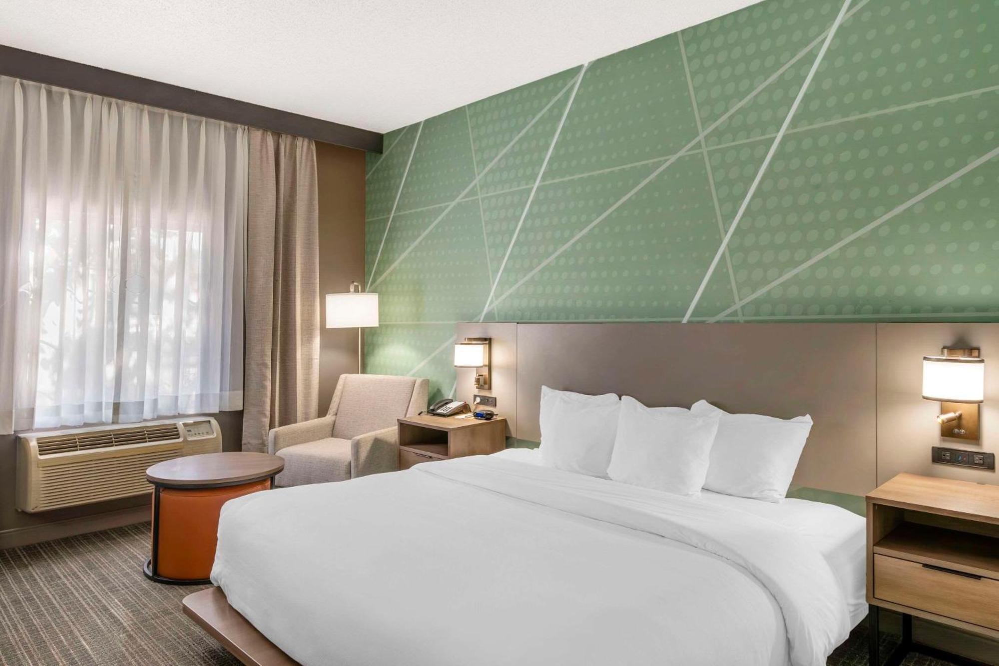 Comfort Inn & Suites Louisville Airport Fair & Expo Ngoại thất bức ảnh